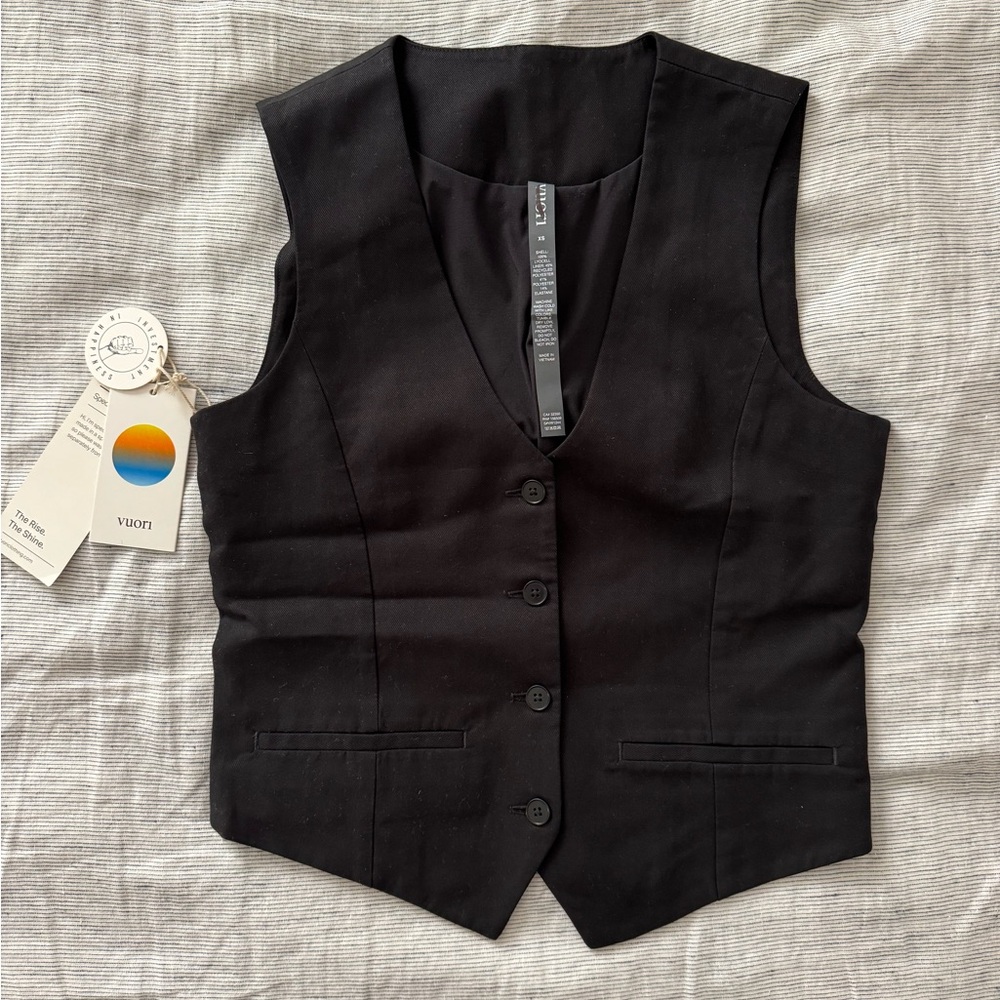 Vuori Black Vest